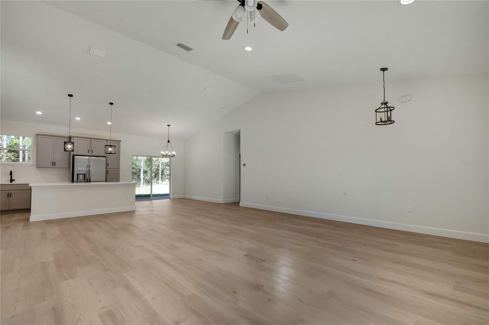 8104 N SANTOS DR, CITRUS SPRINGS, FL — photo 7