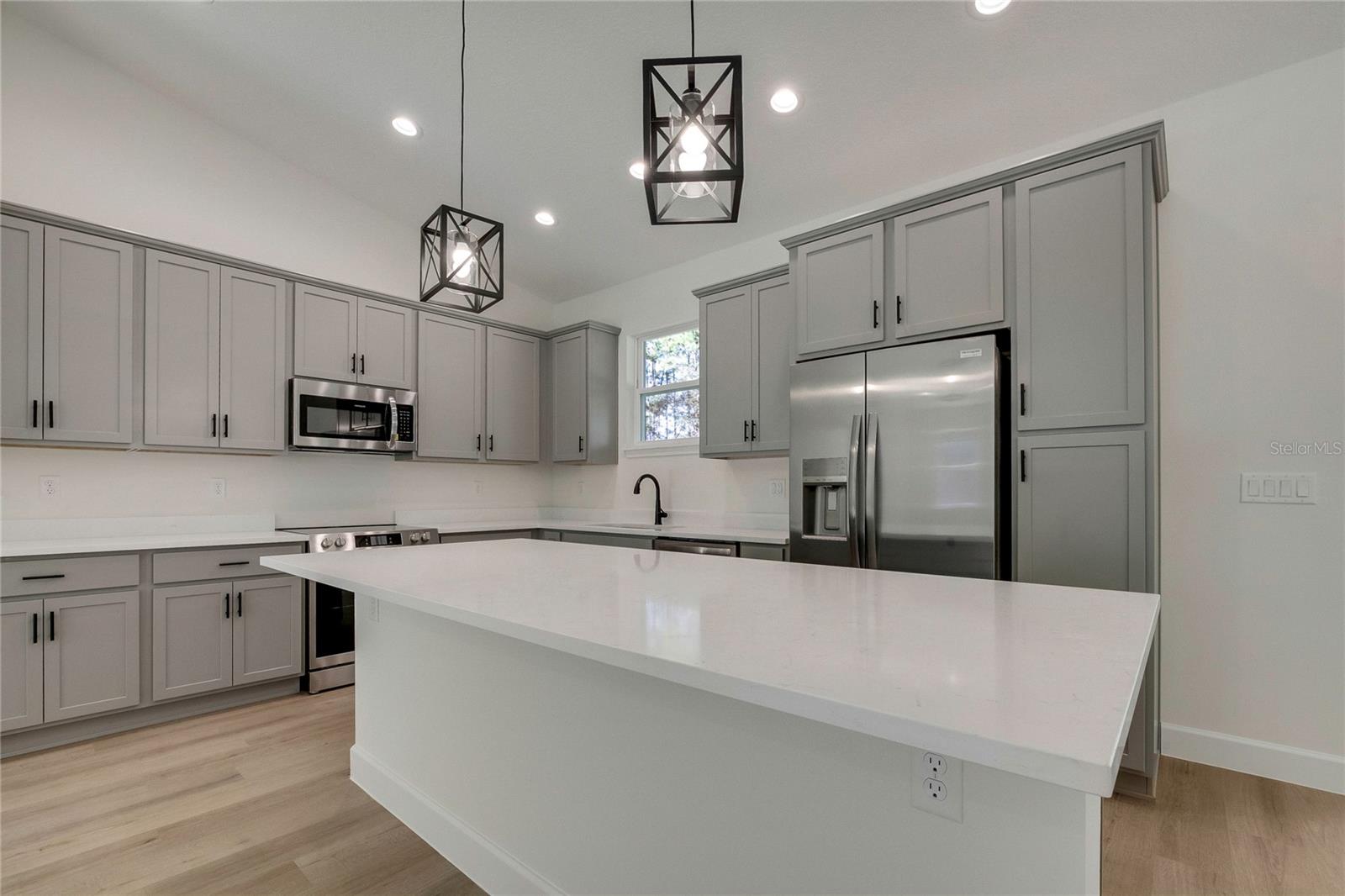 8104 N SANTOS DR, CITRUS SPRINGS, FL — photo 10