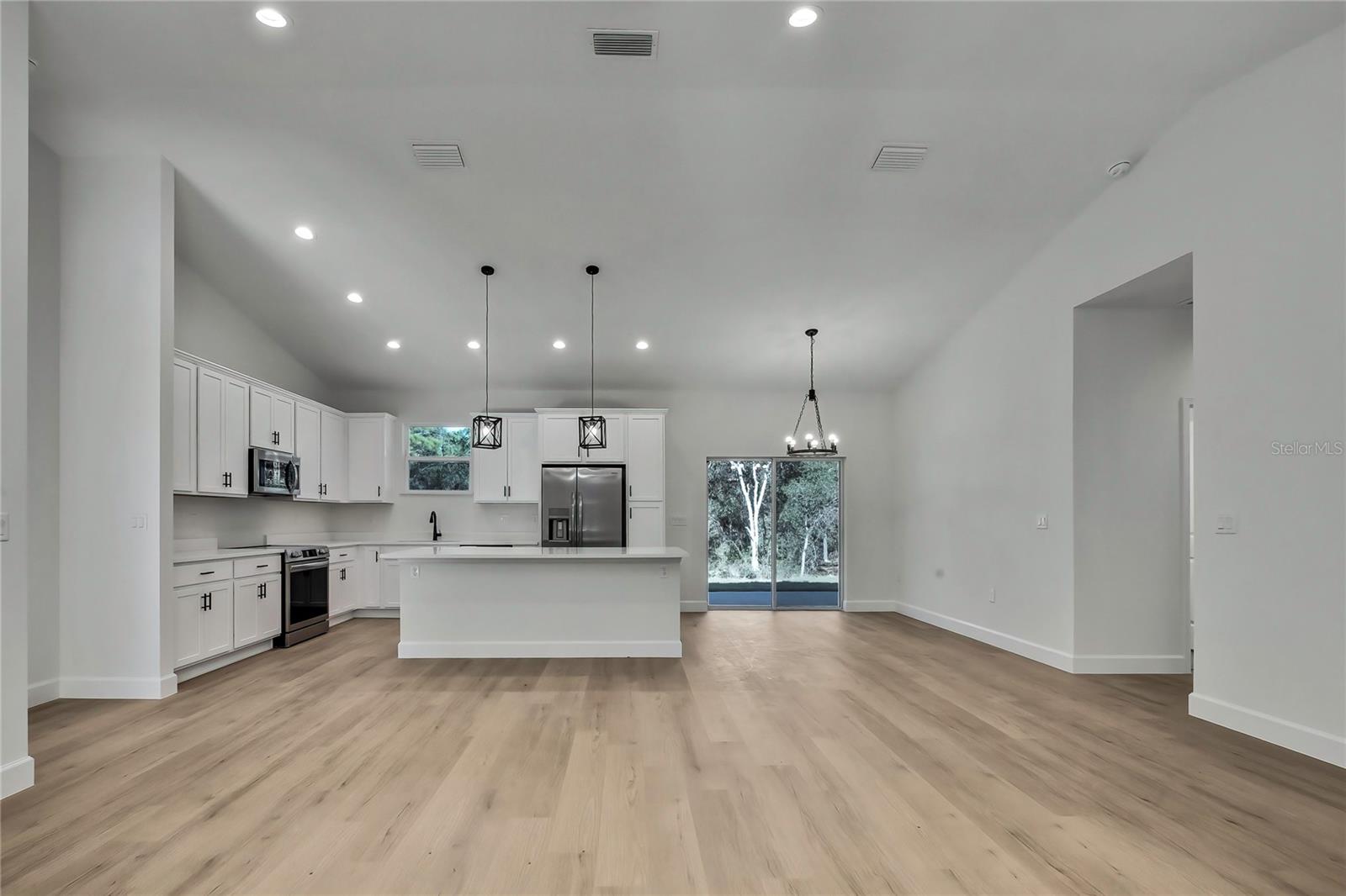 8118 N SANTOS DR, CITRUS SPRINGS, FL — photo 8