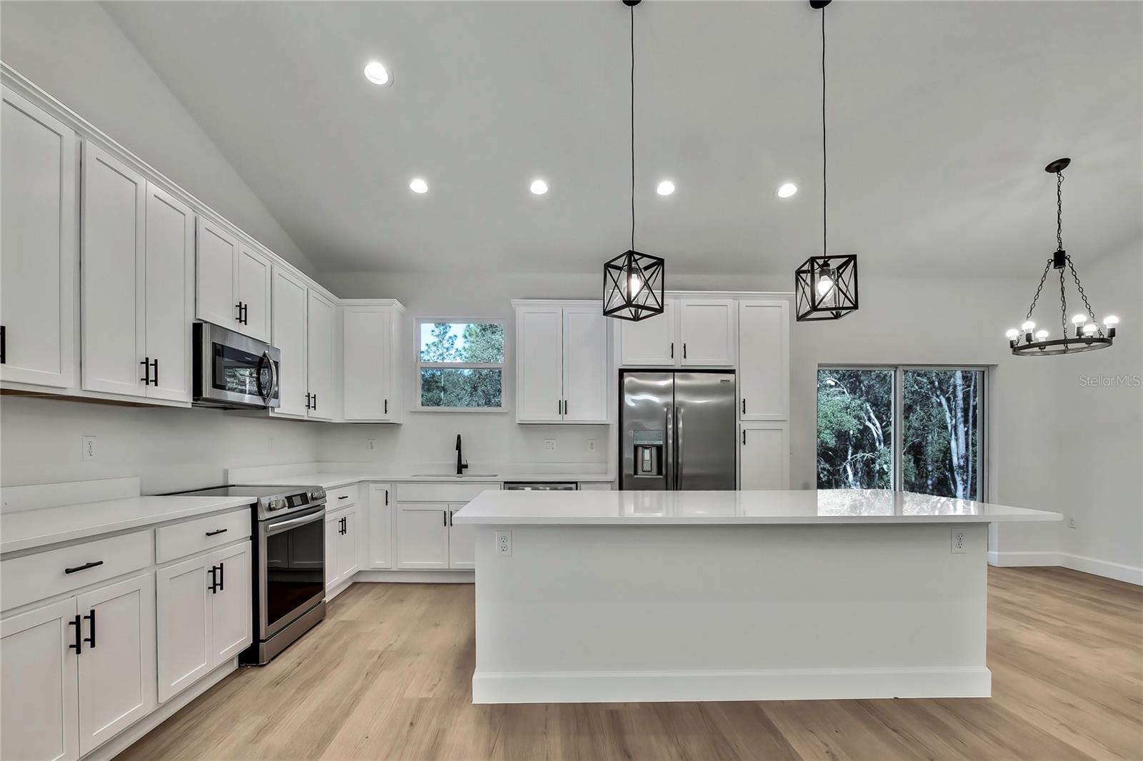 8118 N SANTOS DR, CITRUS SPRINGS, FL — photo 9