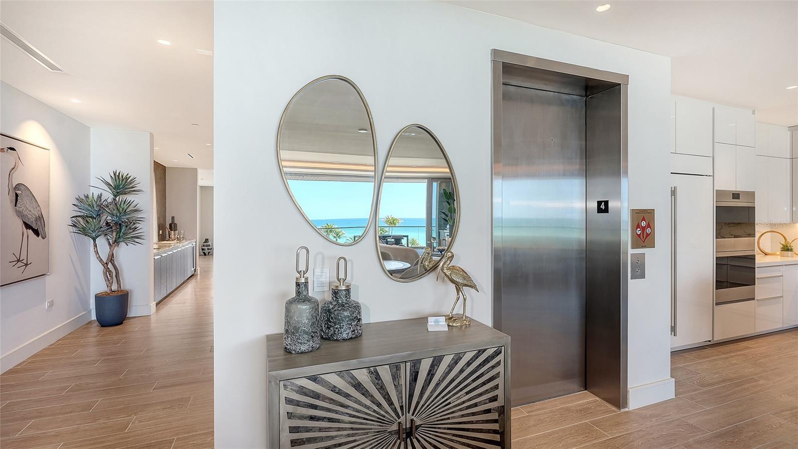 1561 GULF OF MEXICO DR #403, LONGBOAT KEY, FL — photo 4