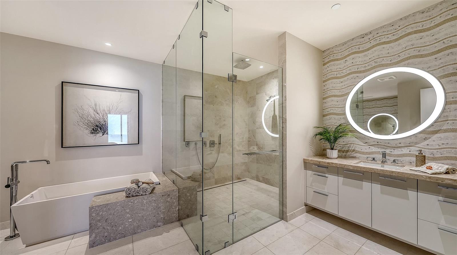 1561 GULF OF MEXICO DR #403, LONGBOAT KEY, FL — photo 36