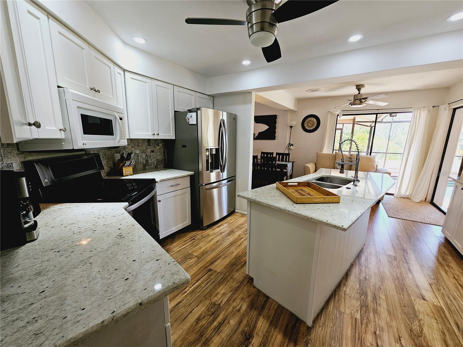 2411 BELLE RD, ENGLEWOOD, FL — photo 7