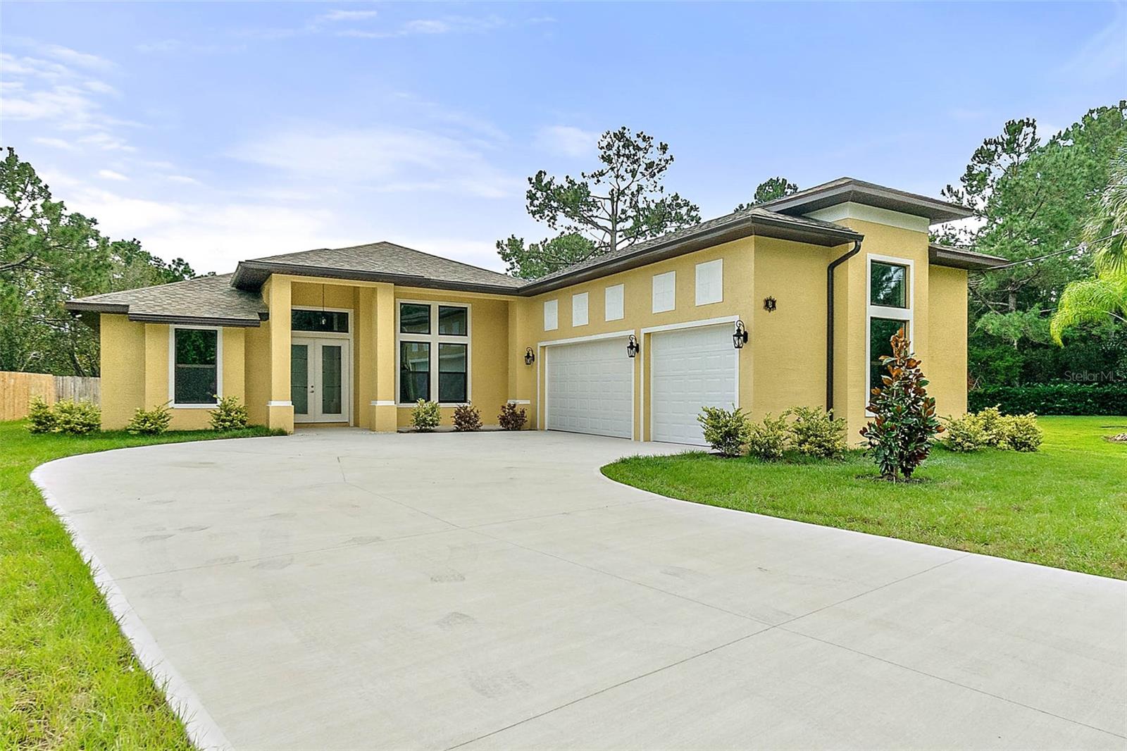 3 WHITE HOLLY PL, PALM COAST, FL