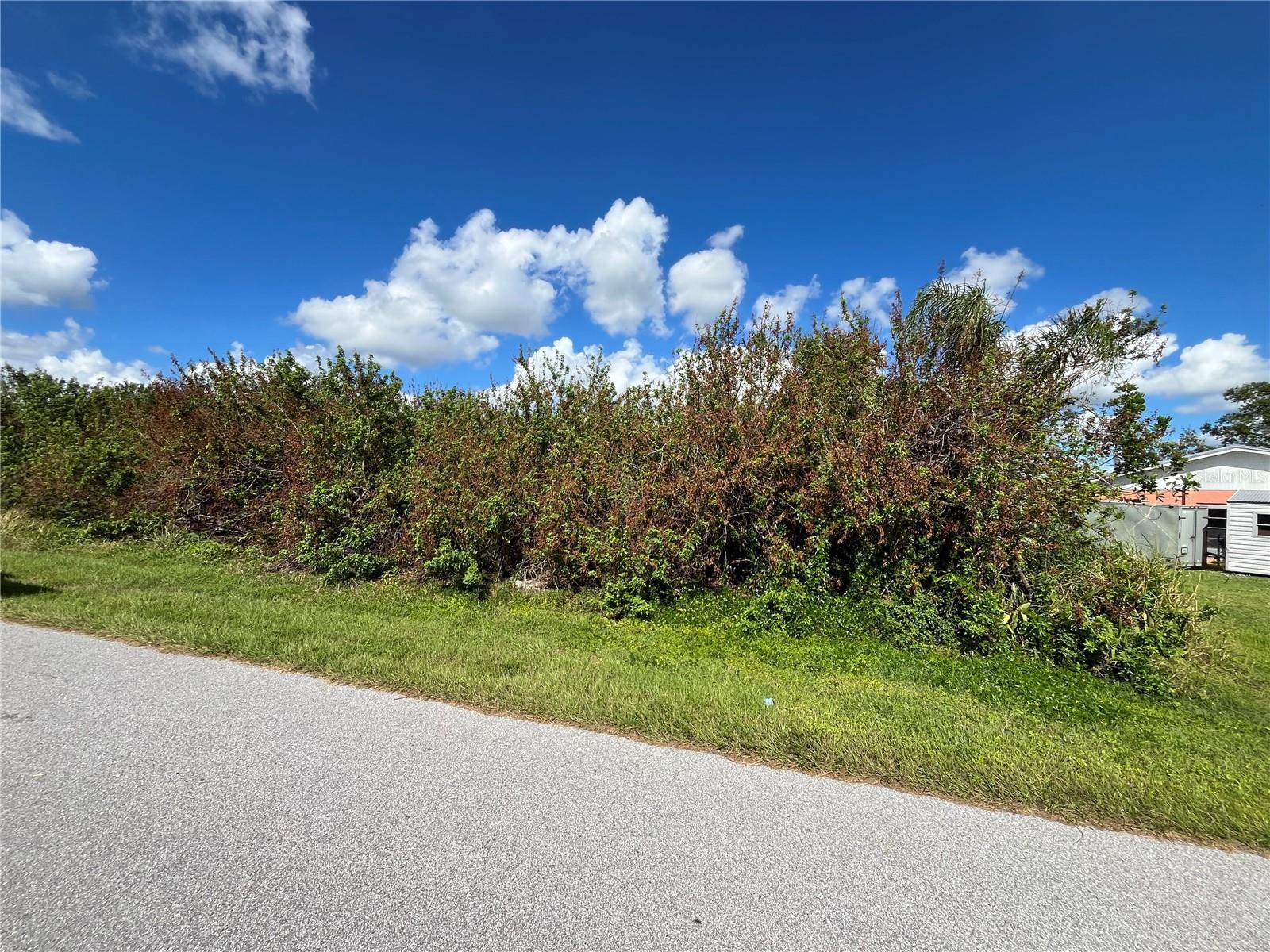 520 FENTON AVE NW, PORT CHARLOTTE, FL — photo 2
