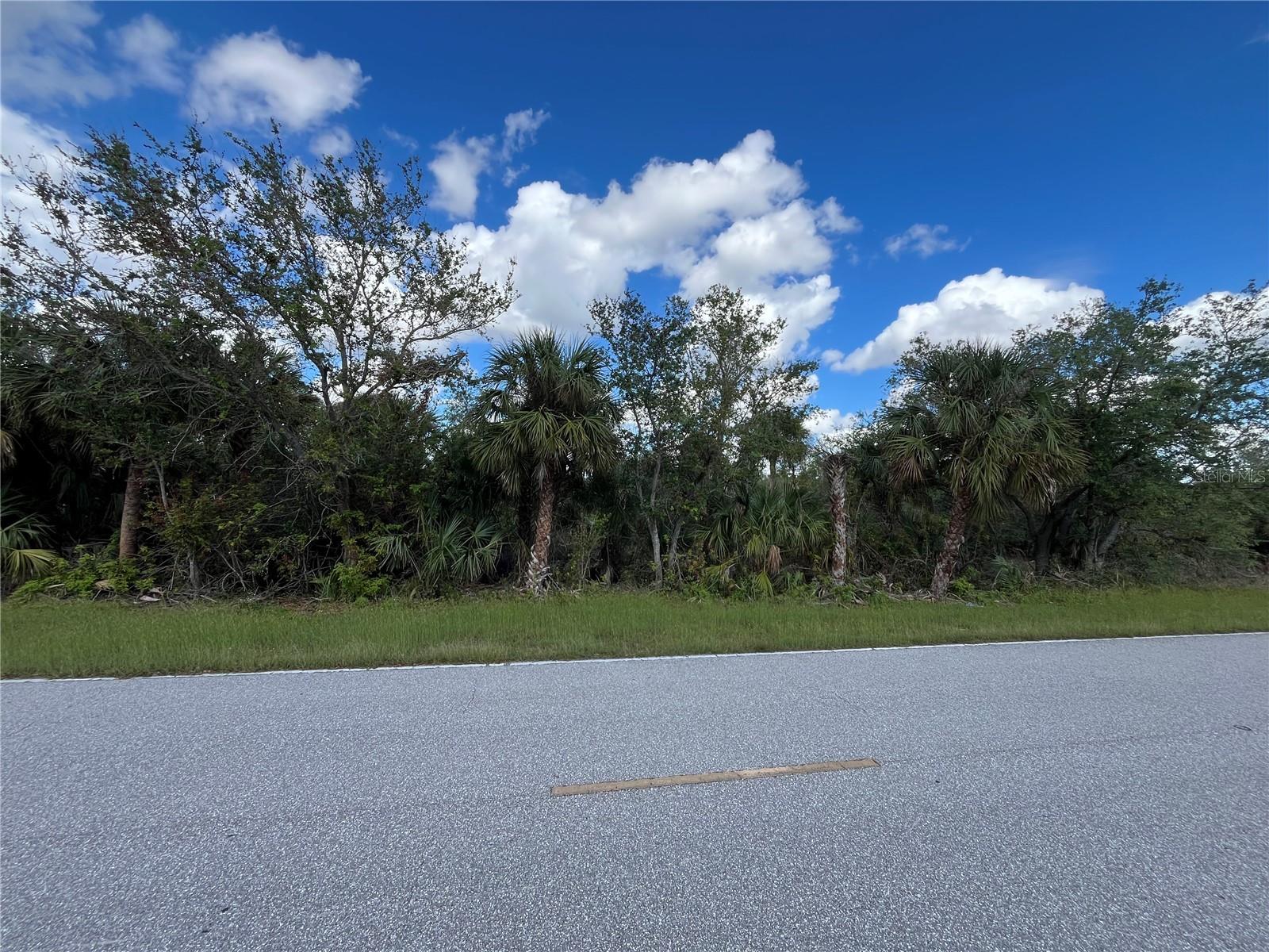 17174 EDGEWATER DR, PORT CHARLOTTE, FL
