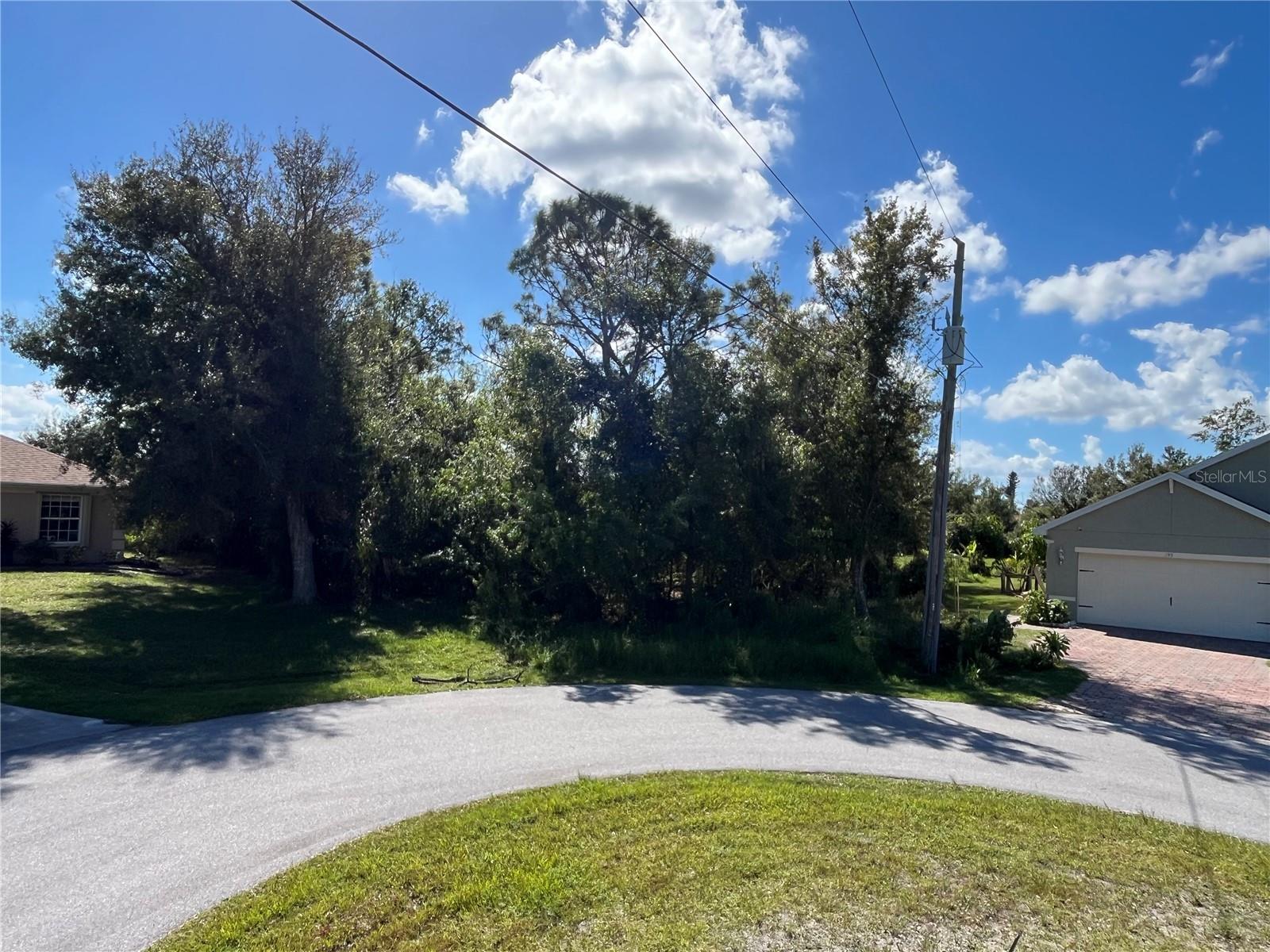 304 OYAHUE ST, PUNTA GORDA, FL — photo 2