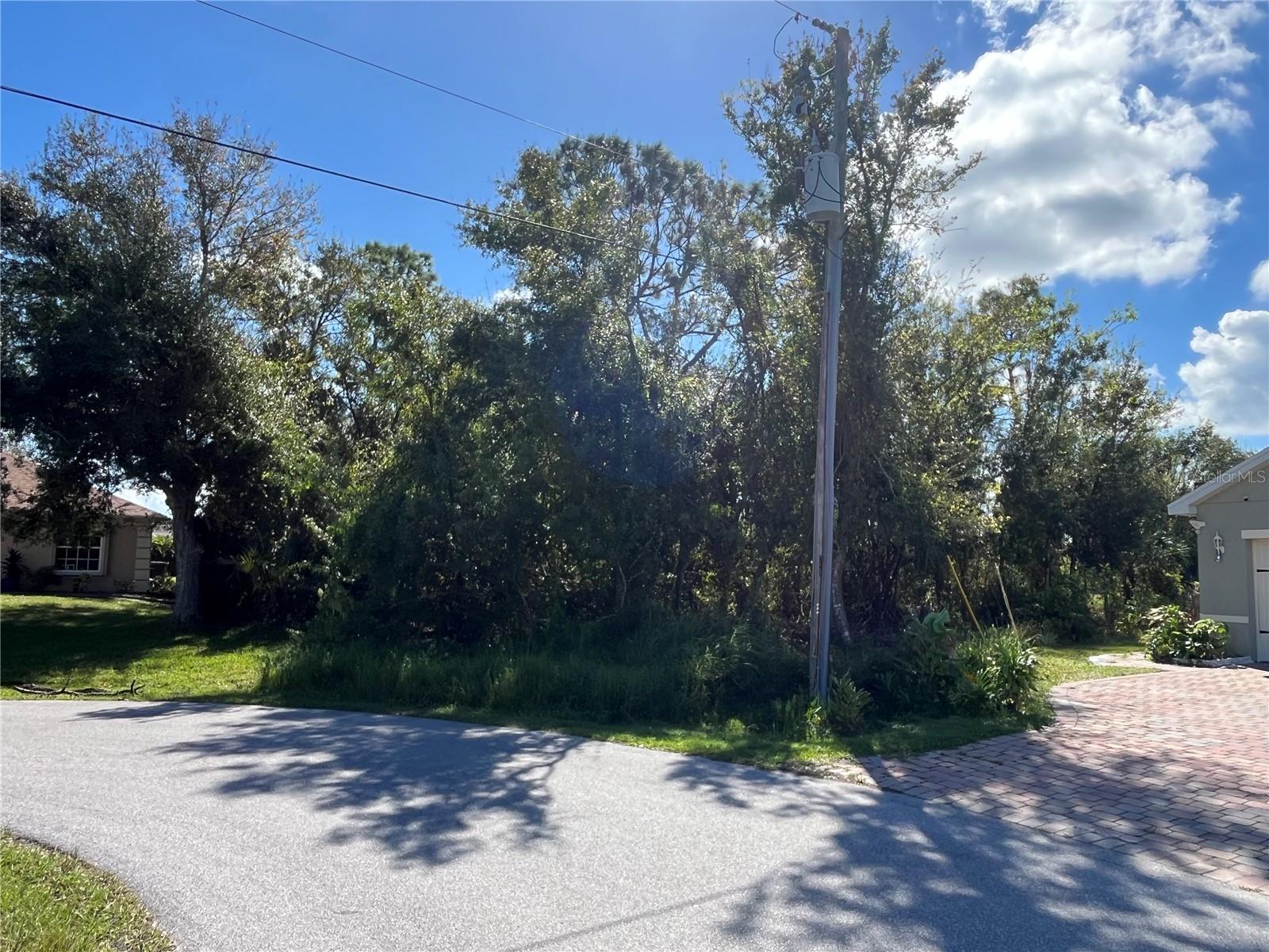304 OYAHUE ST, PUNTA GORDA, FL — photo 3