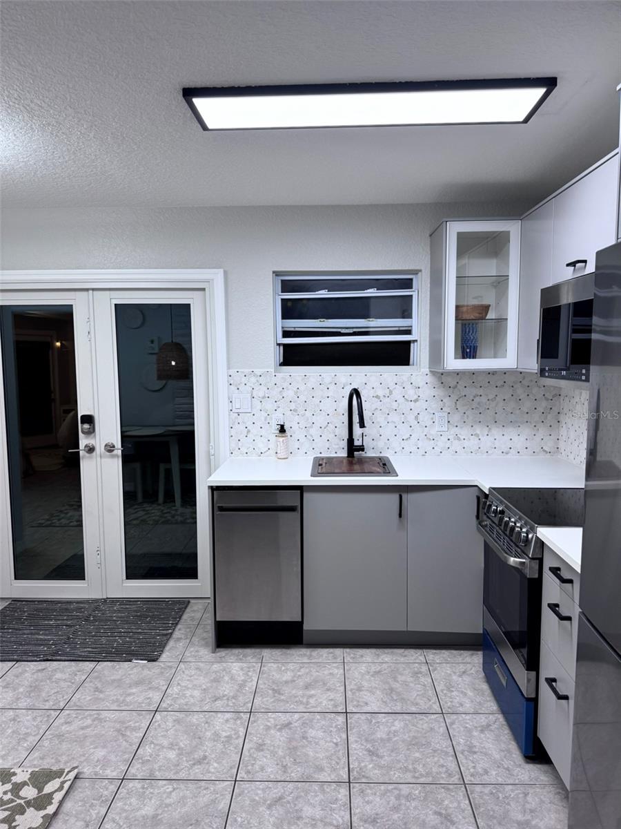 6304 BEECHWOOD AVE, SARASOTA, FL — photo 53