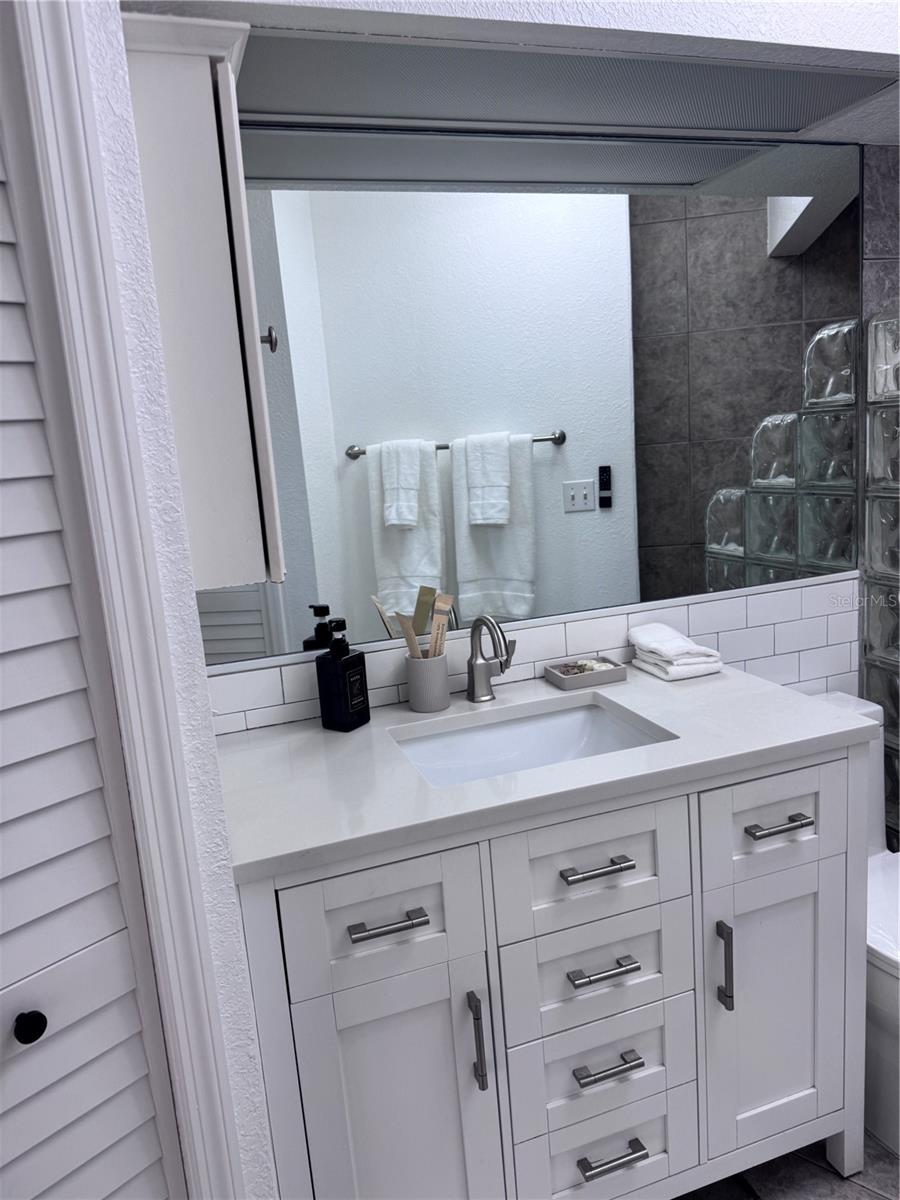 6304 BEECHWOOD AVE, SARASOTA, FL — photo 29