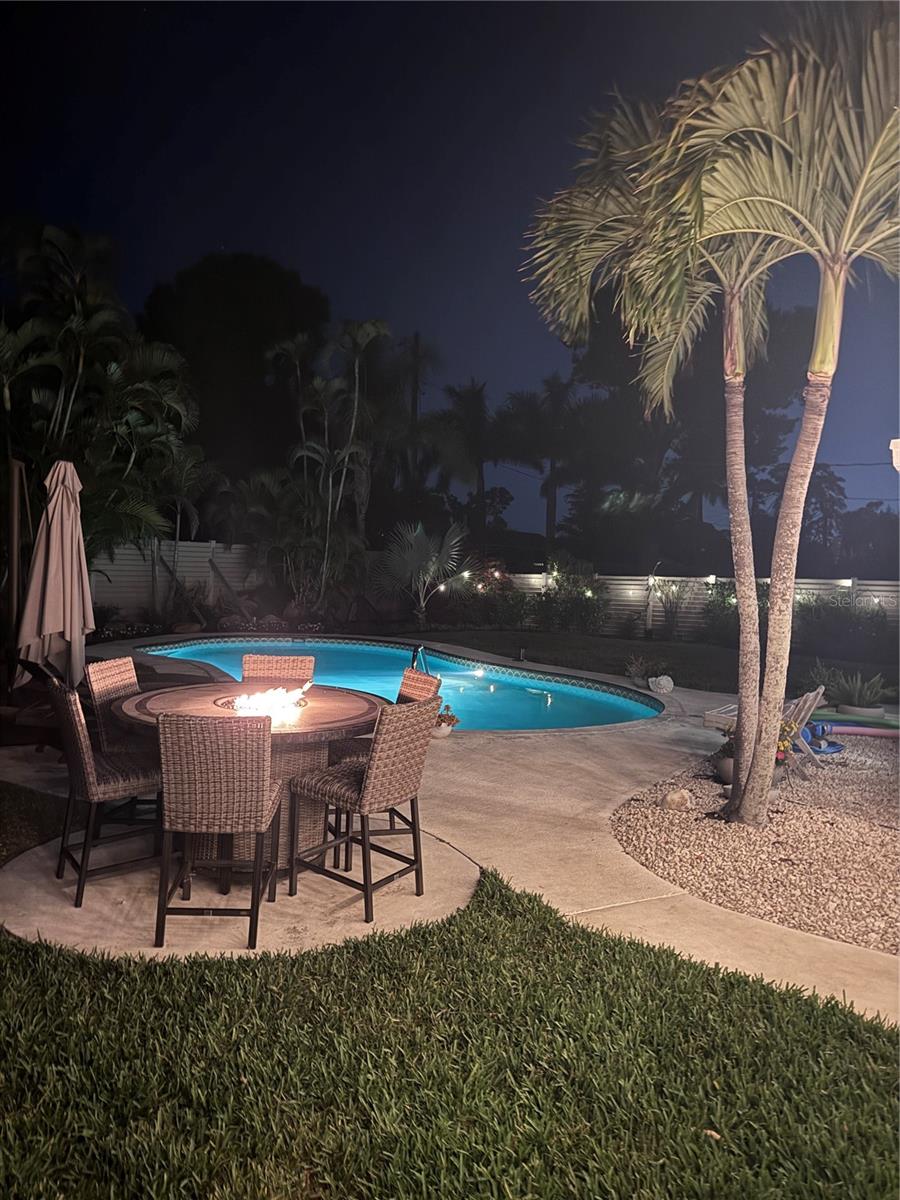 6304 BEECHWOOD AVE, SARASOTA, FL — photo 2