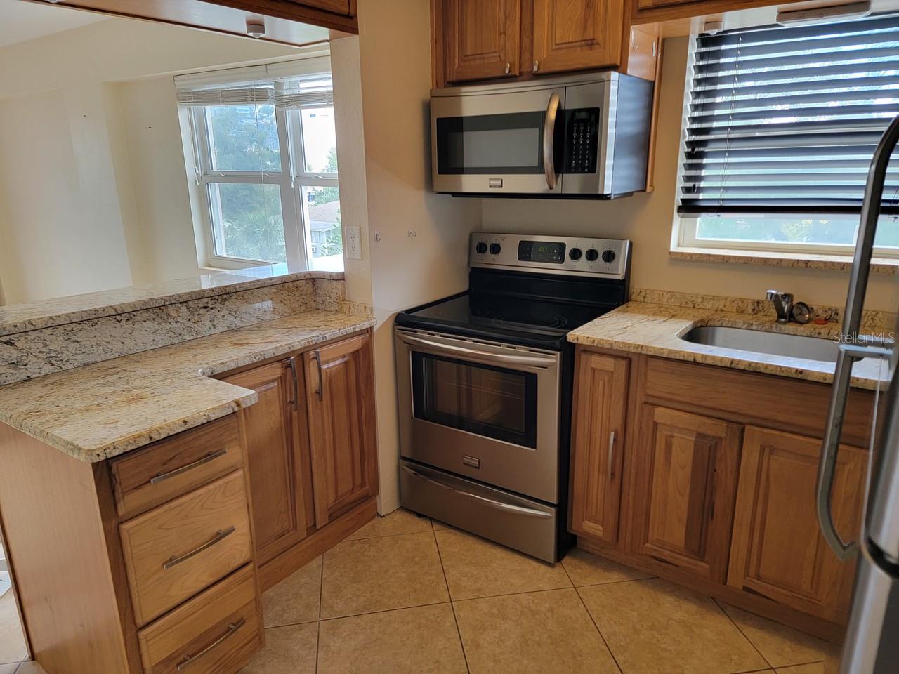 750 BURLINGTON AVE N #3H, ST PETERSBURG, FL — photo 11