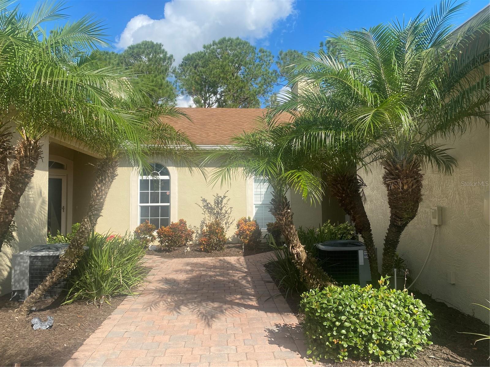 1561 VIENNA SQUARE DR, WINTER HAVEN, FL