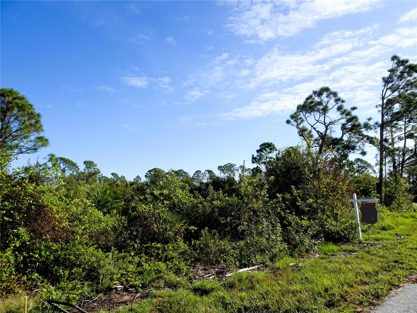 12242 WAGNER LN, PORT CHARLOTTE, FL — photo 2