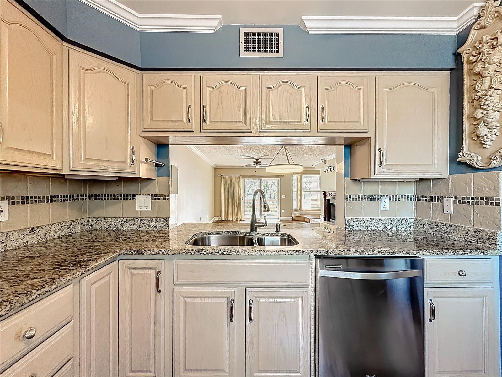 1710 LIGHTHOUSE TER S #1, SOUTH PASADENA, FL — photo 12