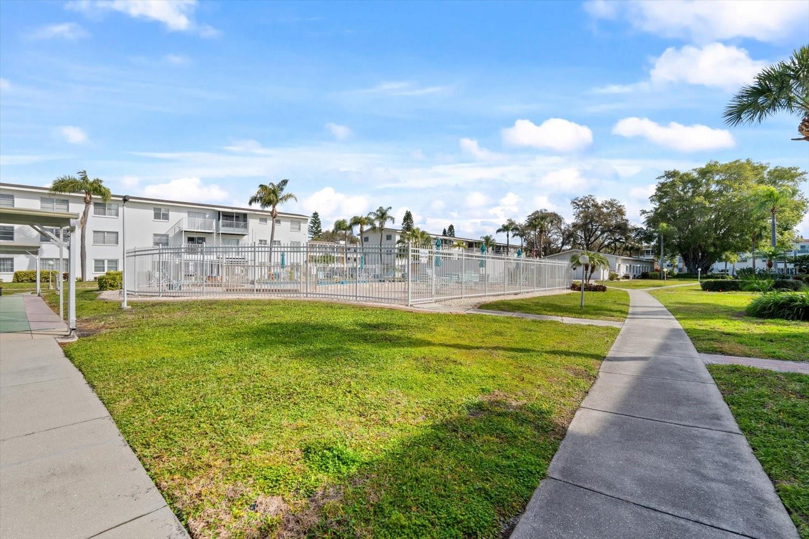 5902 GARDEN LN #A24, BRADENTON, FL — photo 31