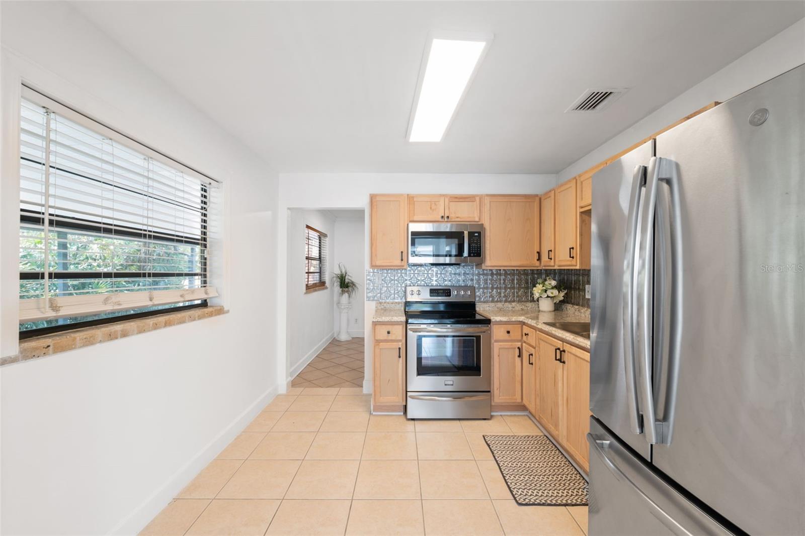3918 W FIG ST, TAMPA, FL — photo 11