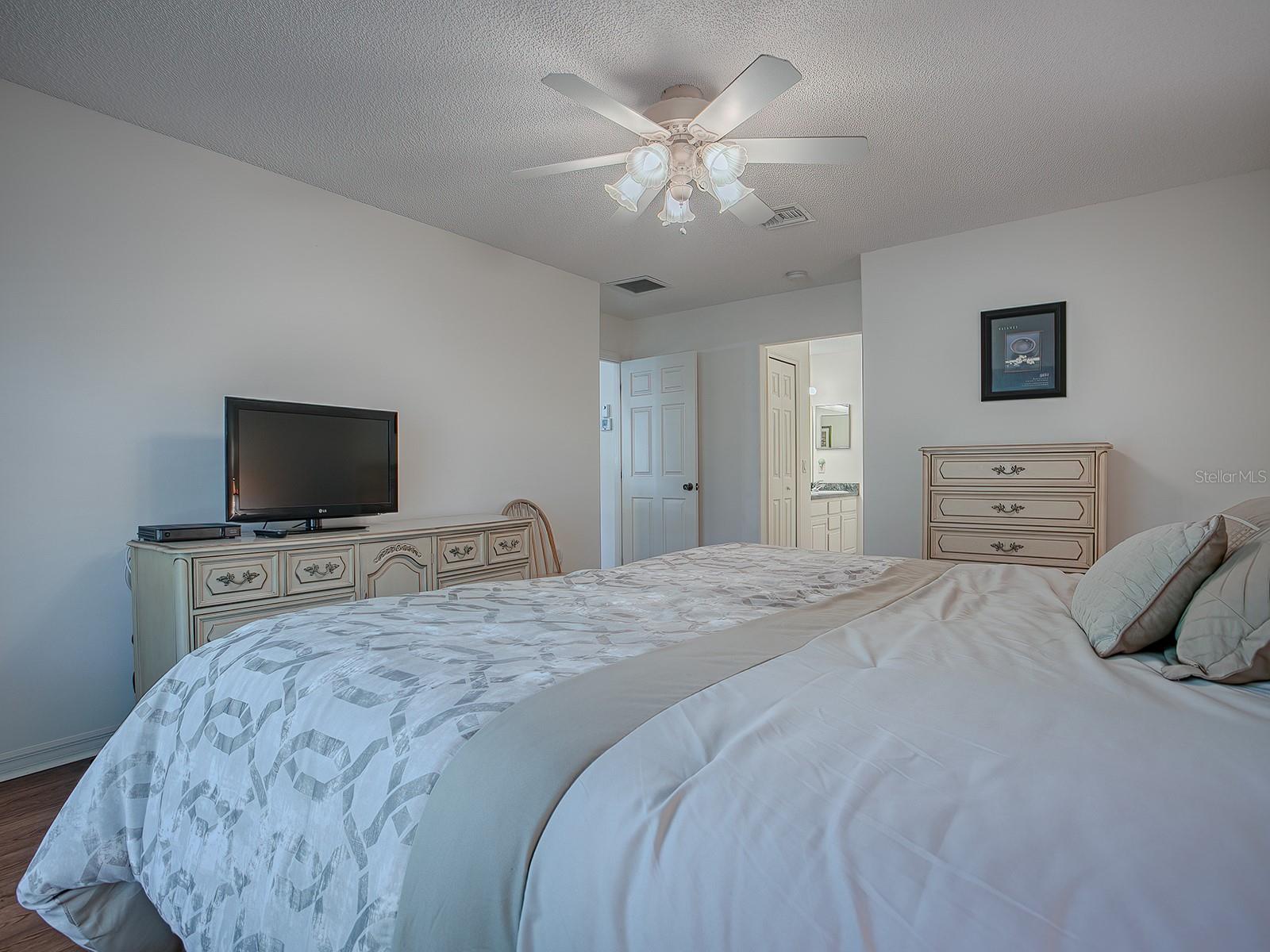 33236 GRAND CYPRESS WAY, LEESBURG, FL — photo 41