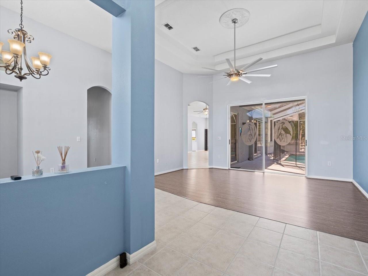 10307 RIDGE TOP LOOP, WEEKI WACHEE, FL — photo 4