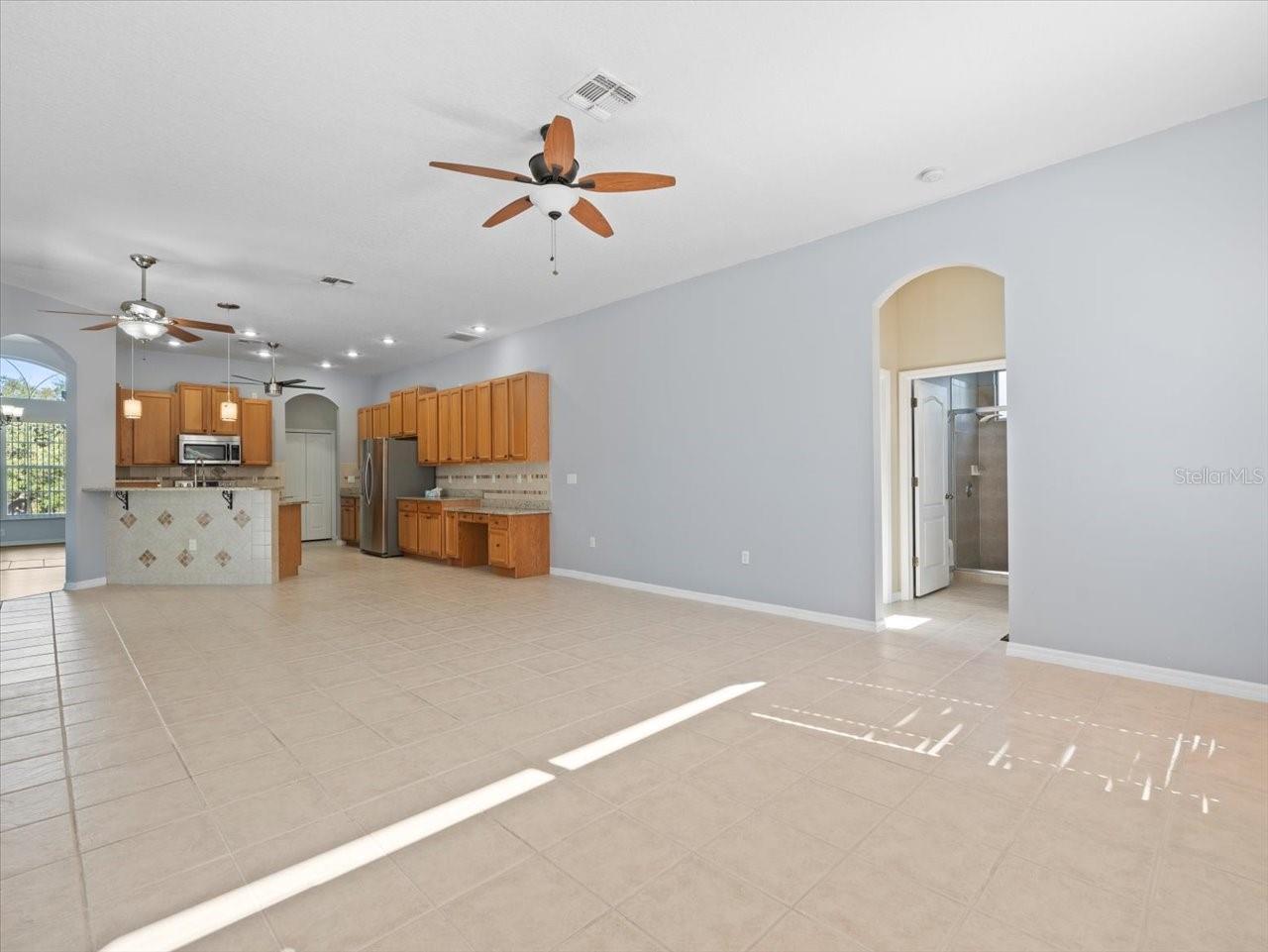 10307 RIDGE TOP LOOP, WEEKI WACHEE, FL — photo 21