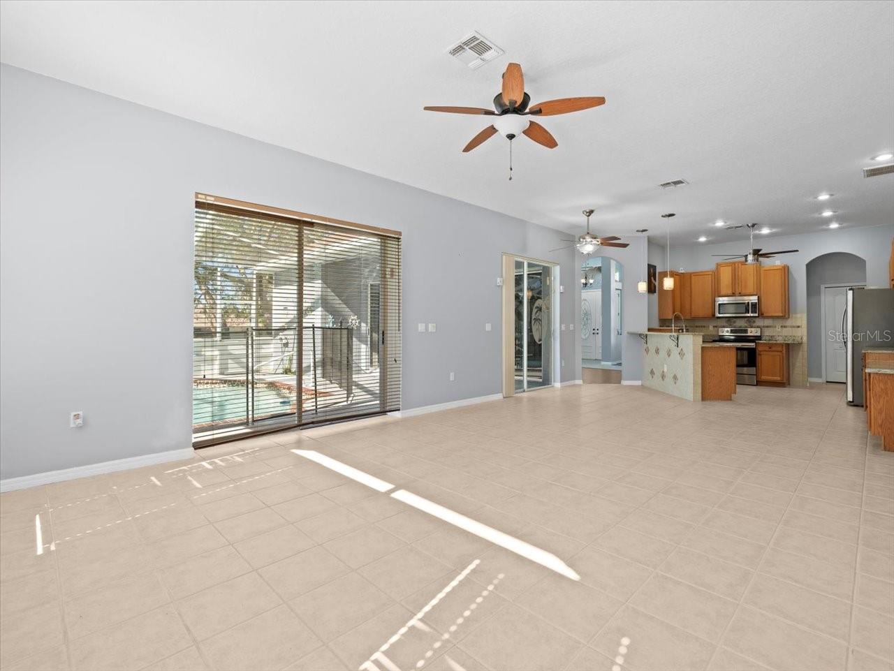 10307 RIDGE TOP LOOP, WEEKI WACHEE, FL — photo 22