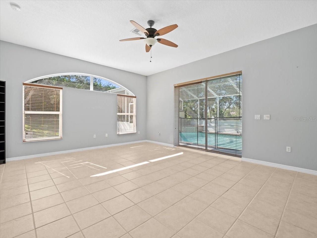 10307 RIDGE TOP LOOP, WEEKI WACHEE, FL — photo 23