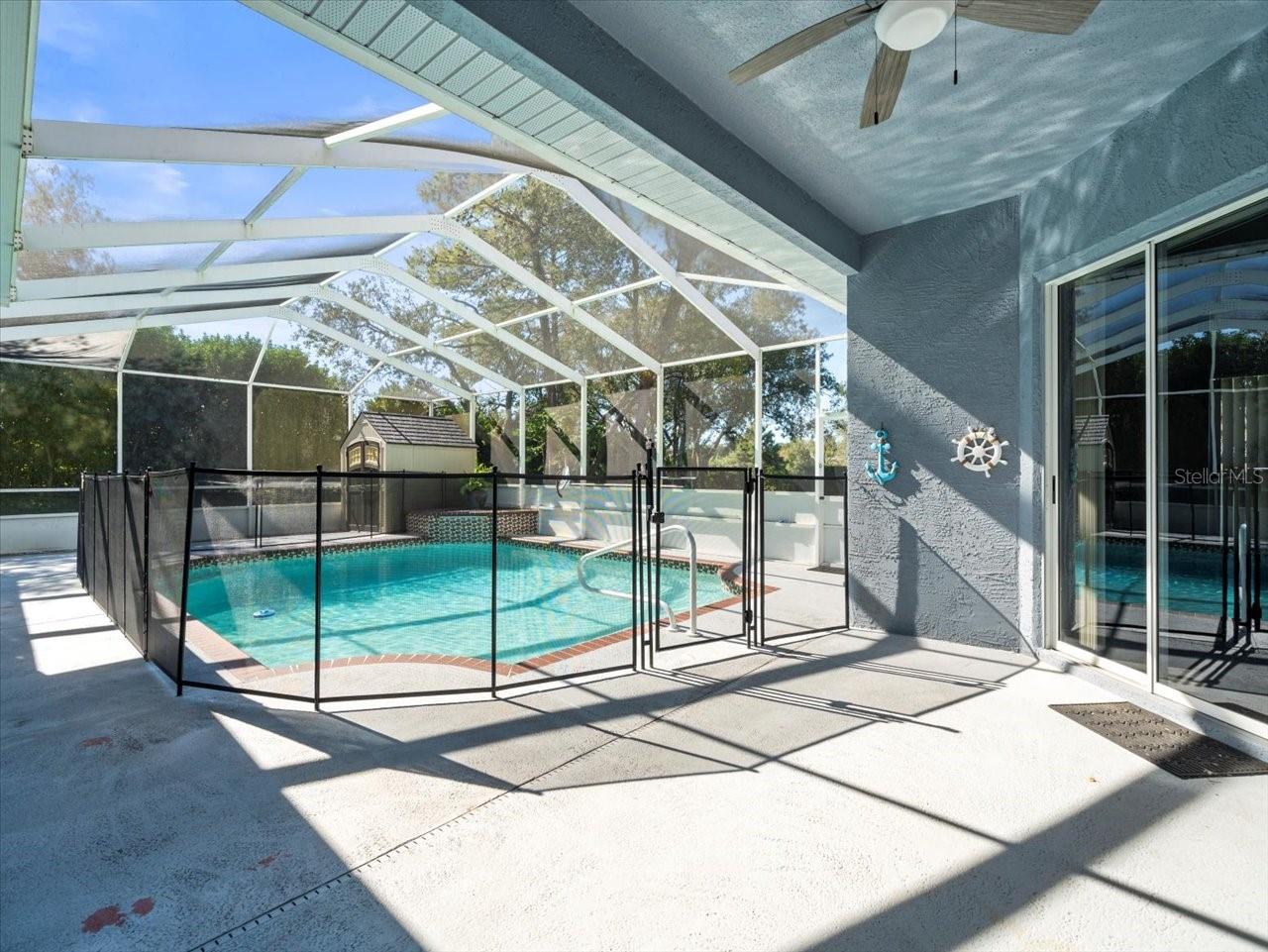 10307 RIDGE TOP LOOP, WEEKI WACHEE, FL — photo 43