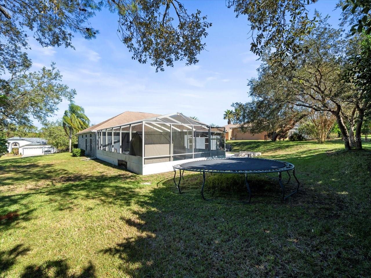 10307 RIDGE TOP LOOP, WEEKI WACHEE, FL — photo 50
