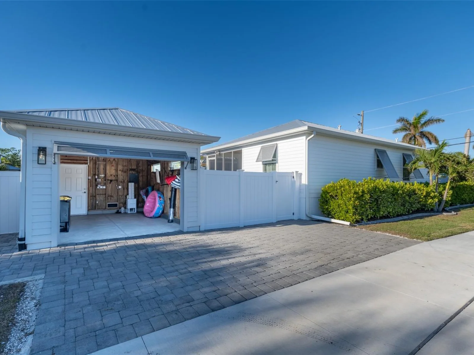 327 HARVEY ST, PUNTA GORDA, FL — photo 3