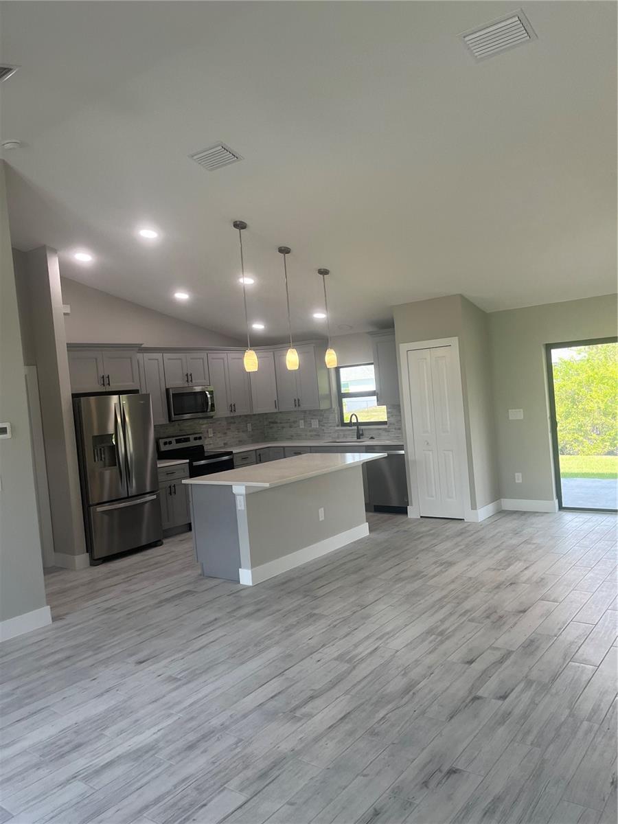 7320 FREEBERG CIR, PORT CHARLOTTE, FL — photo 7