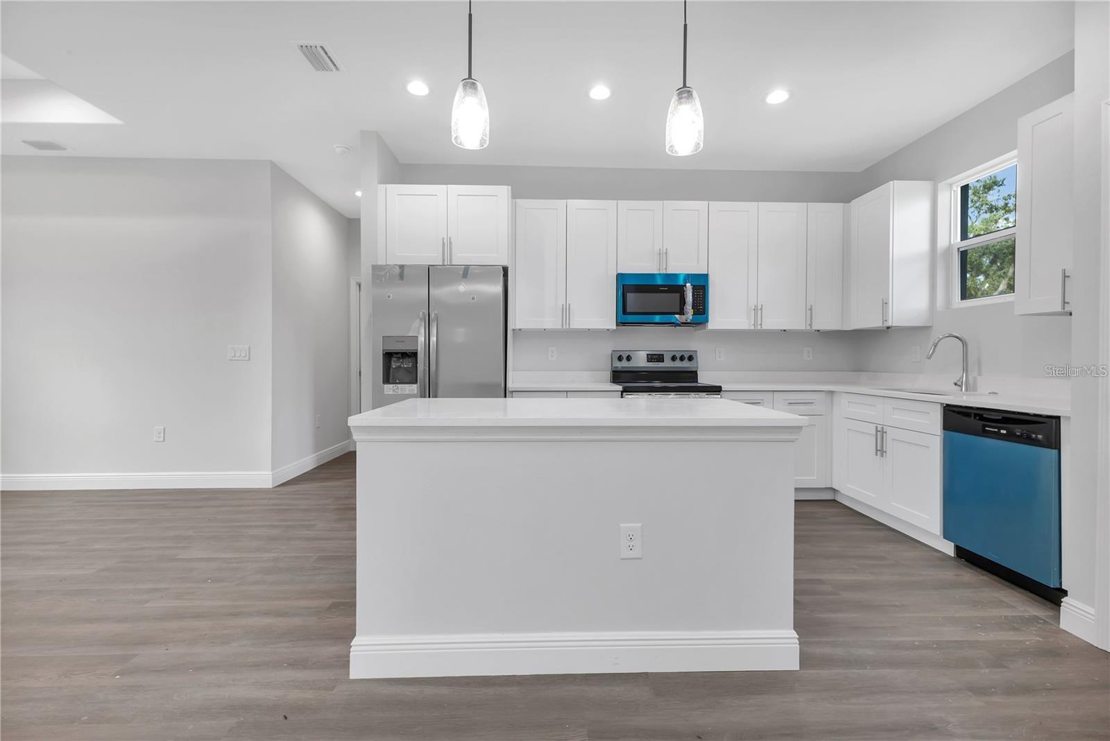 7320 FREEBERG CIR, PORT CHARLOTTE, FL — photo 13