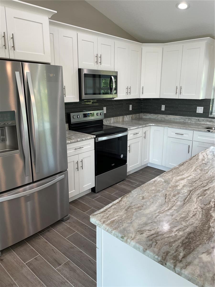7320 FREEBERG CIR, PORT CHARLOTTE, FL — photo 15