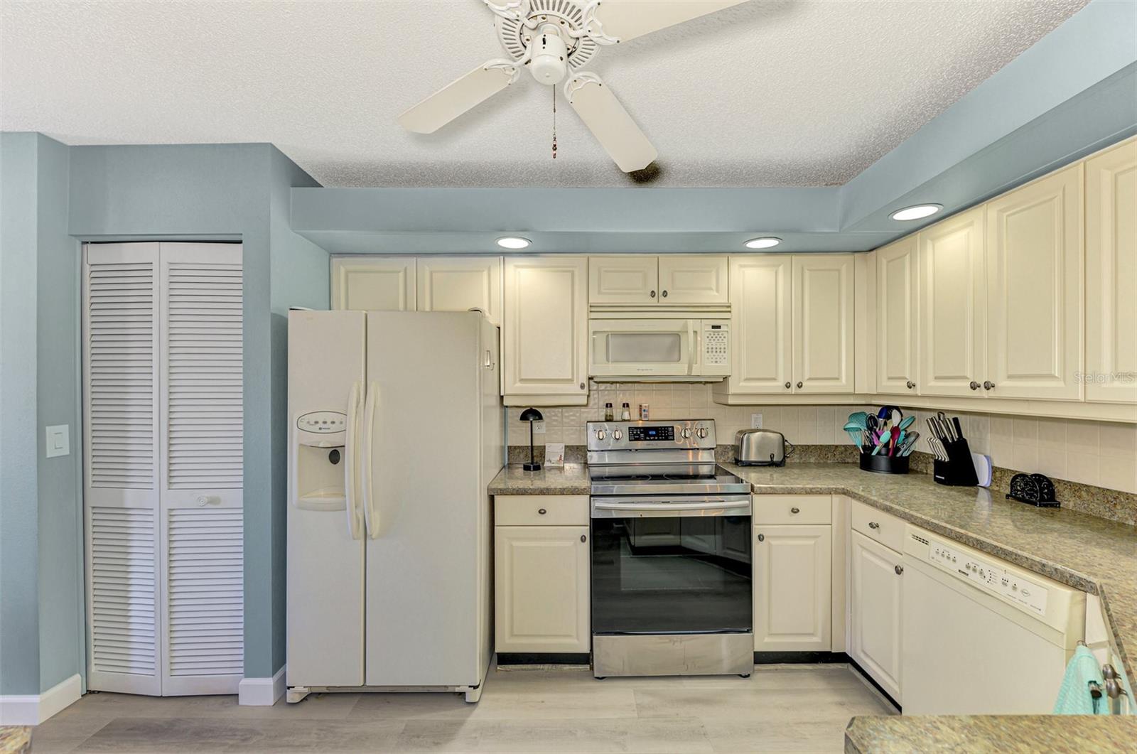 5761 AVISTA DR #5761, SARASOTA, FL — photo 50