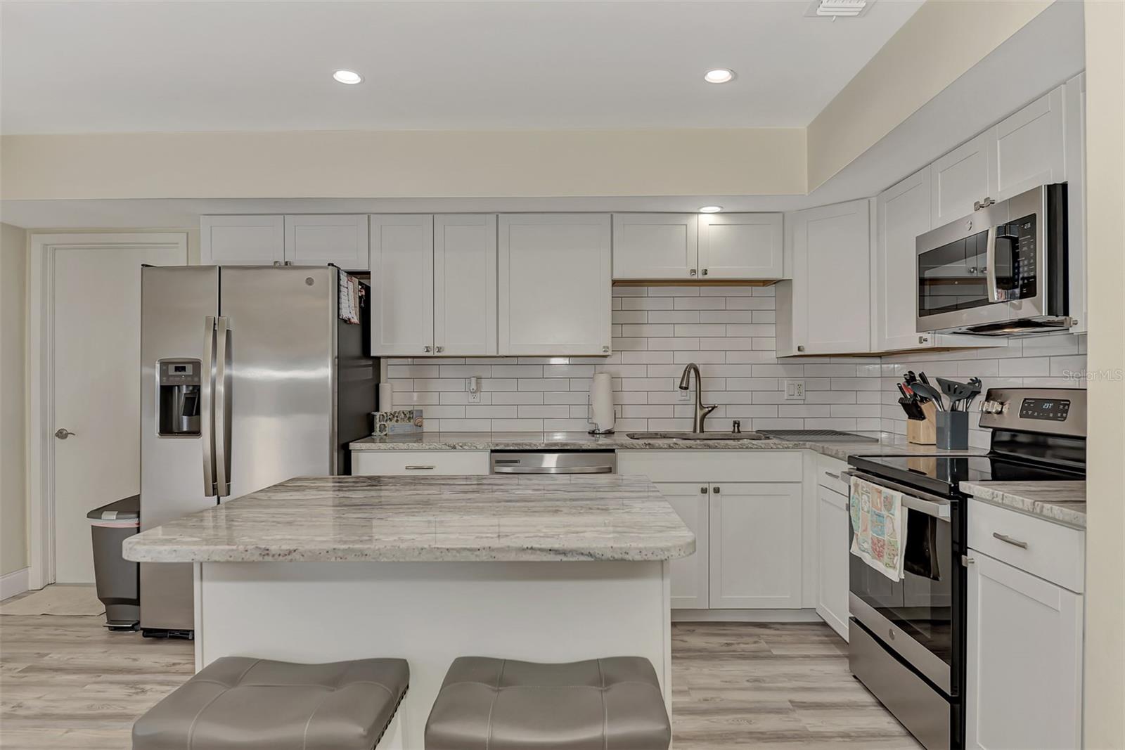 13479 NEWPORT AVE, PORT CHARLOTTE, FL — photo 21