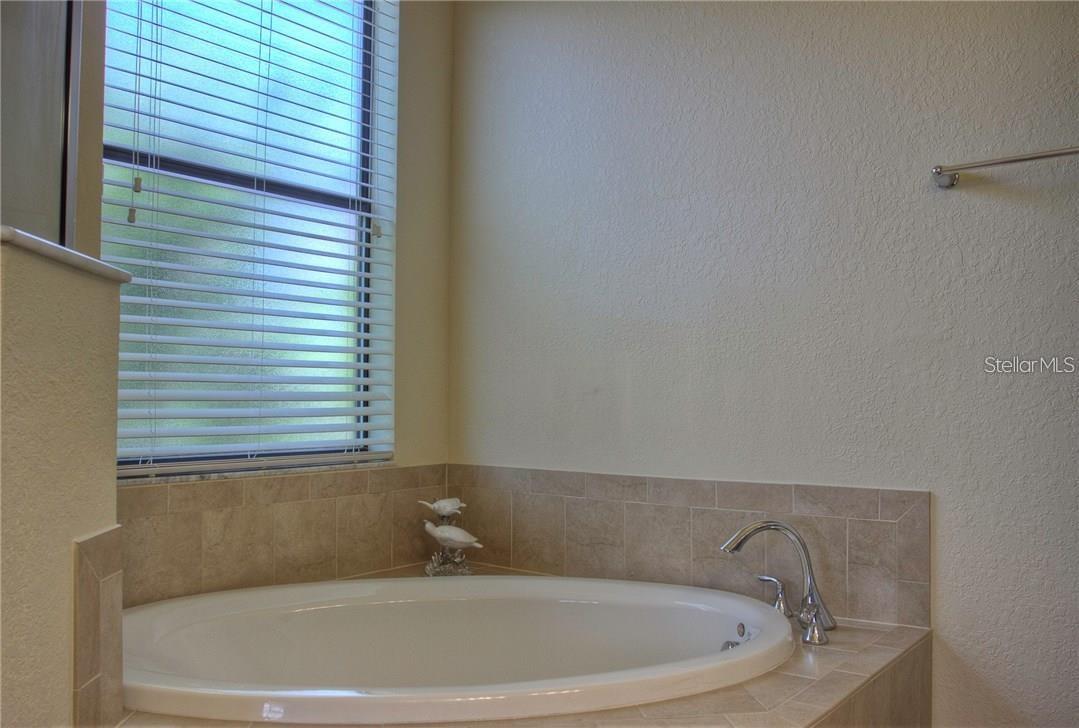 6627 CANDLESTICK DR, BRADENTON, FL — photo 19