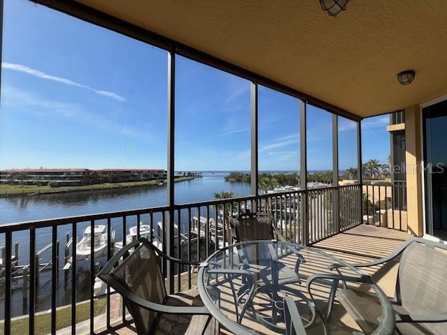 3313 SUNSET KEY CIR #203, PUNTA GORDA, FL — photo 3