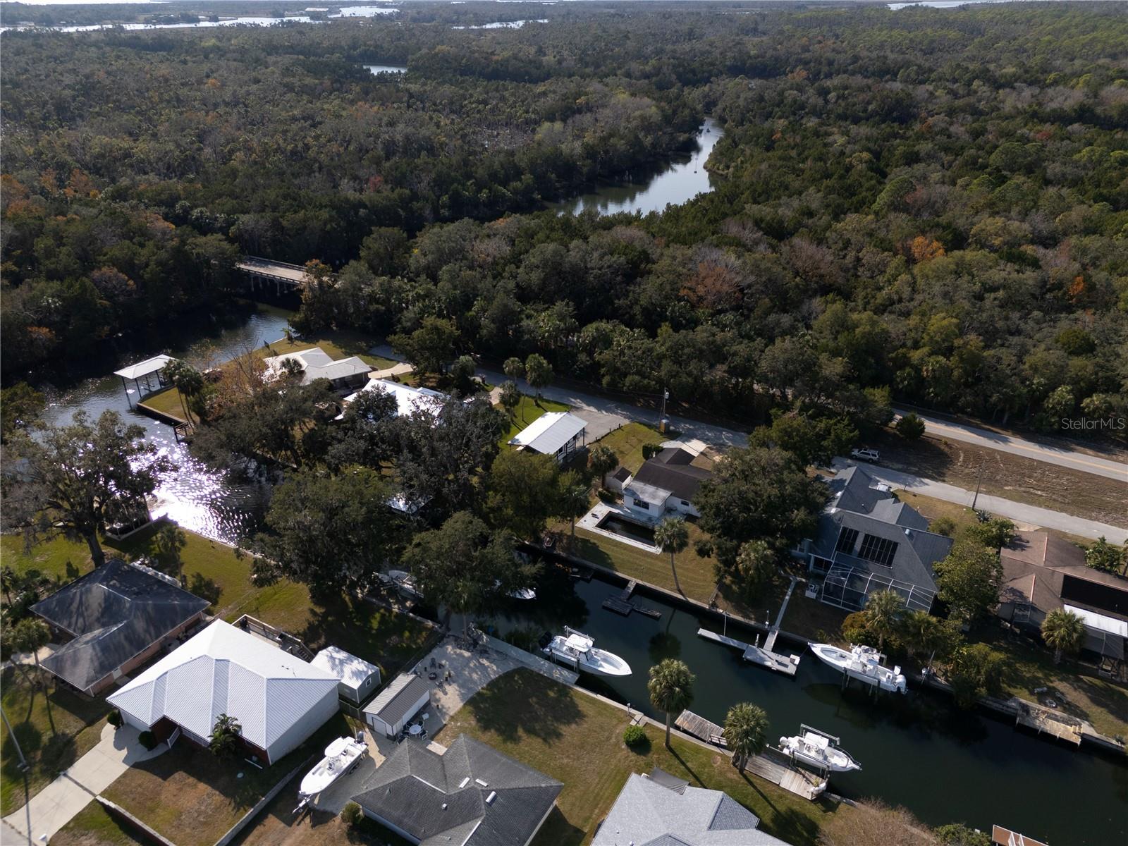3879 N SEMINOLE PT, CRYSTAL RIVER, FL — photo 10