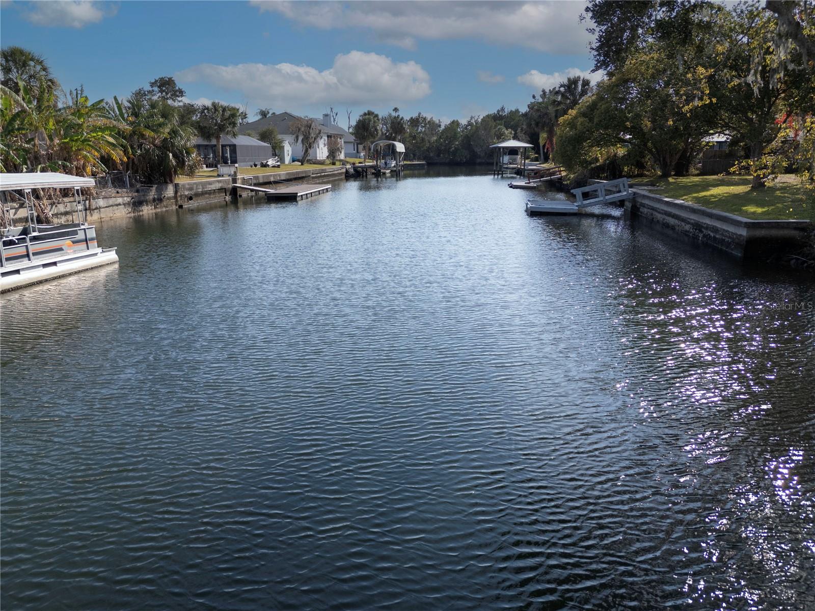 3879 N SEMINOLE PT, CRYSTAL RIVER, FL — photo 19