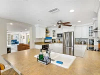2365 BAY ST — photo 20