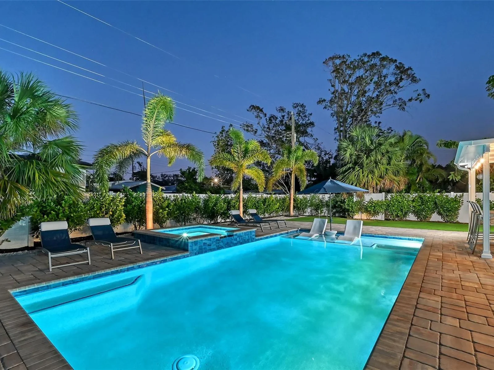 2365 BAY ST, SARASOTA, FL — photo 9