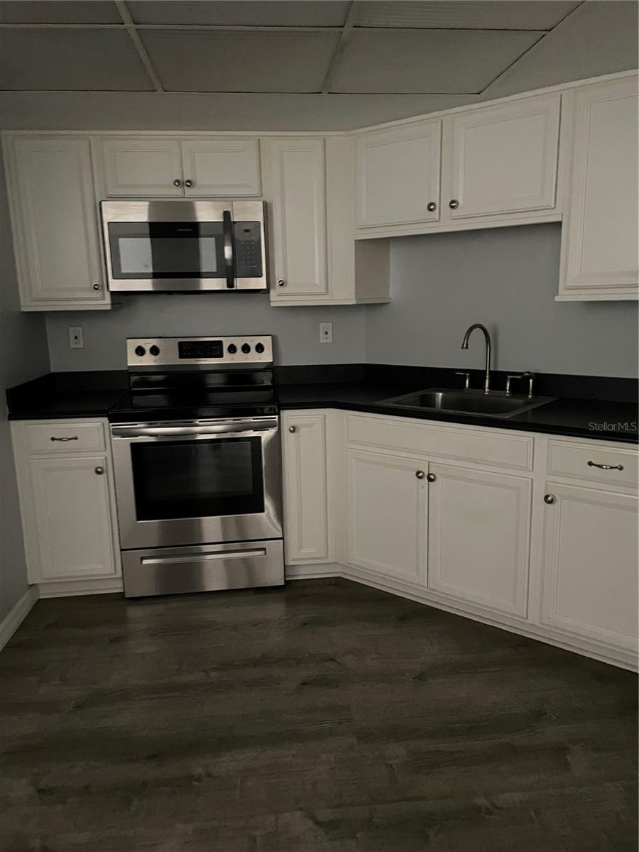 6051 SUN BLVD #305, ST PETERSBURG, FL — photo 7