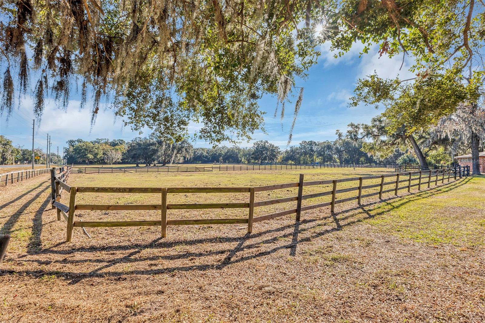 208 NE 70TH ST, OCALA, FL — photo 2