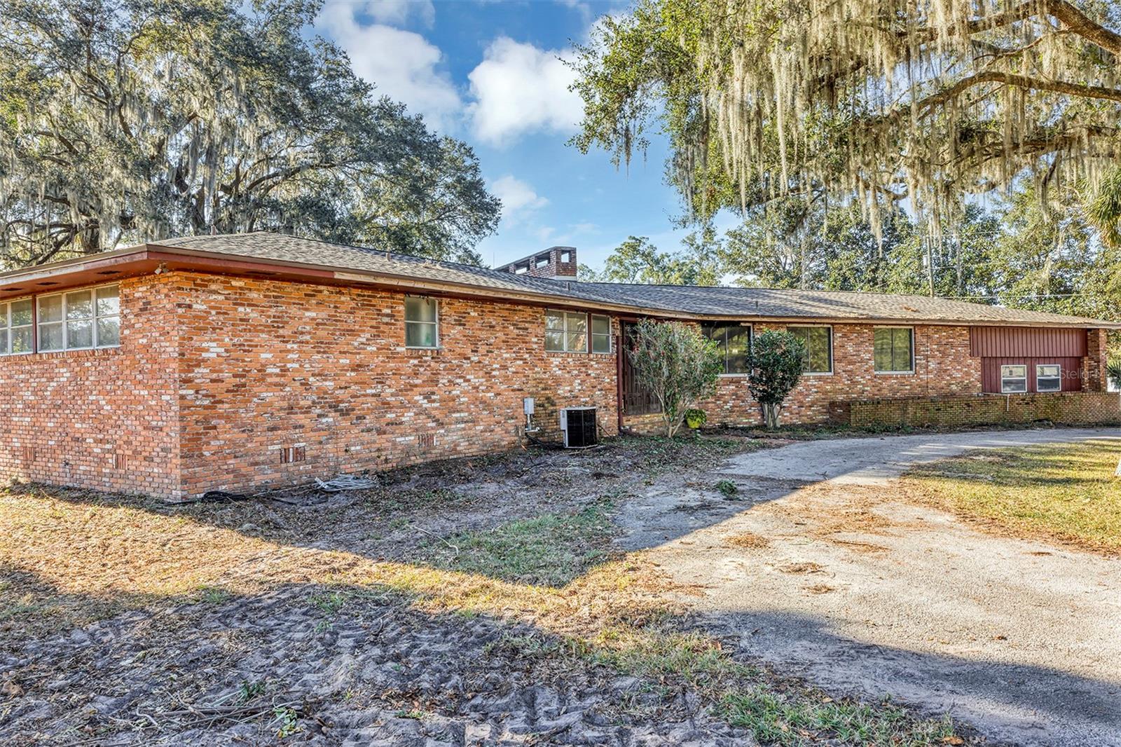208 NE 70TH ST, OCALA, FL — photo 3