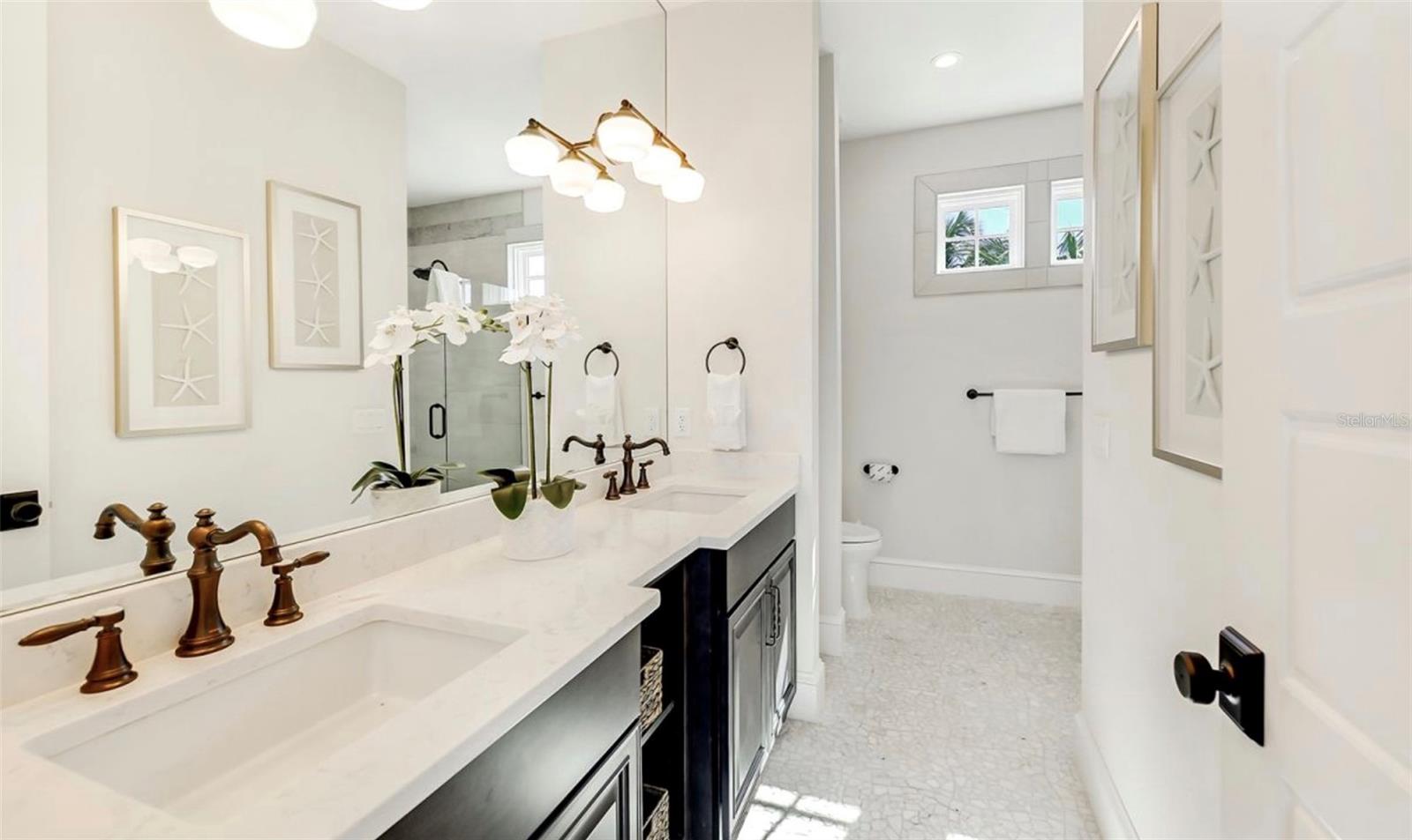 2516 AVENUE A, BRADENTON BEACH, FL — photo 13