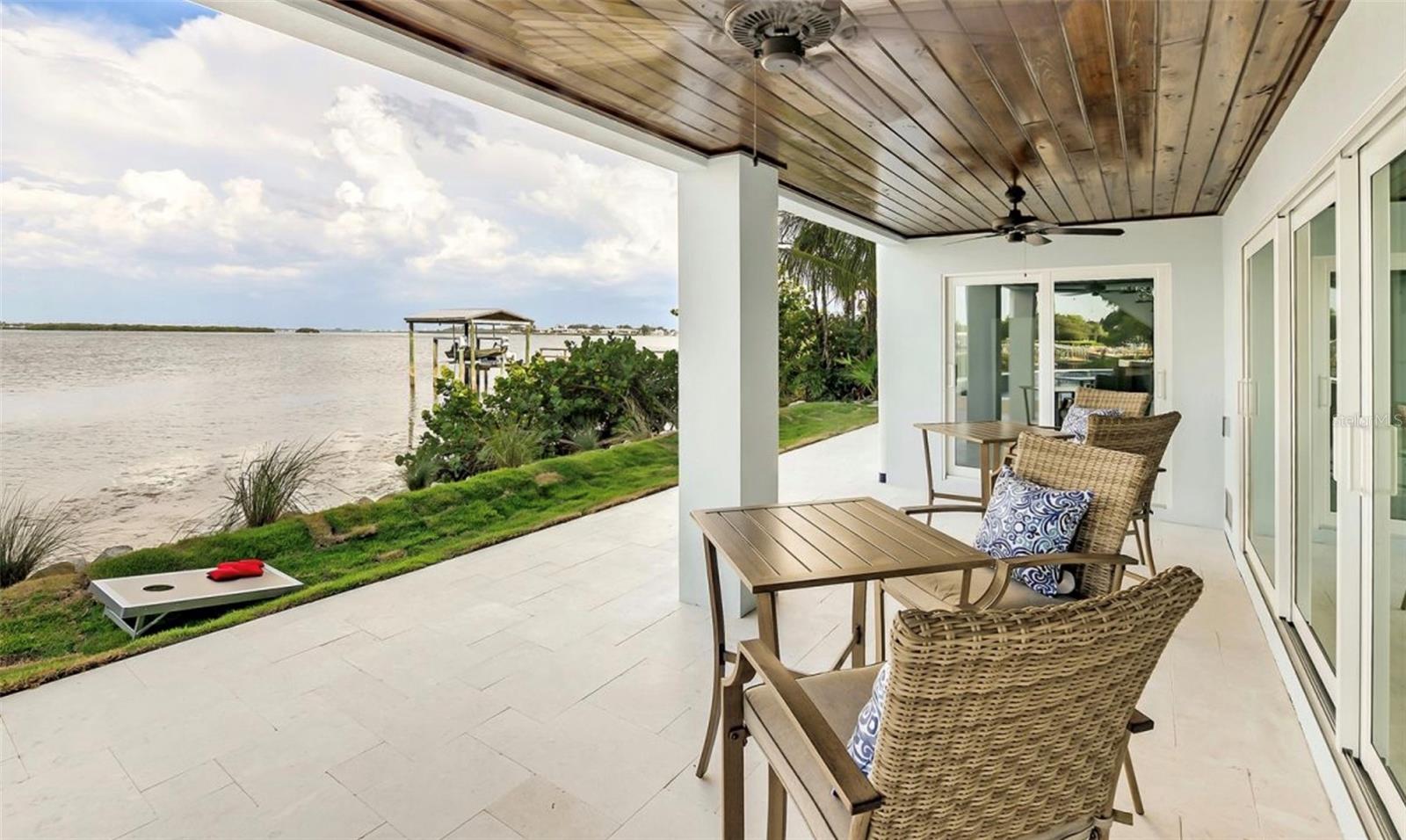 2516 AVENUE A, BRADENTON BEACH, FL — photo 18
