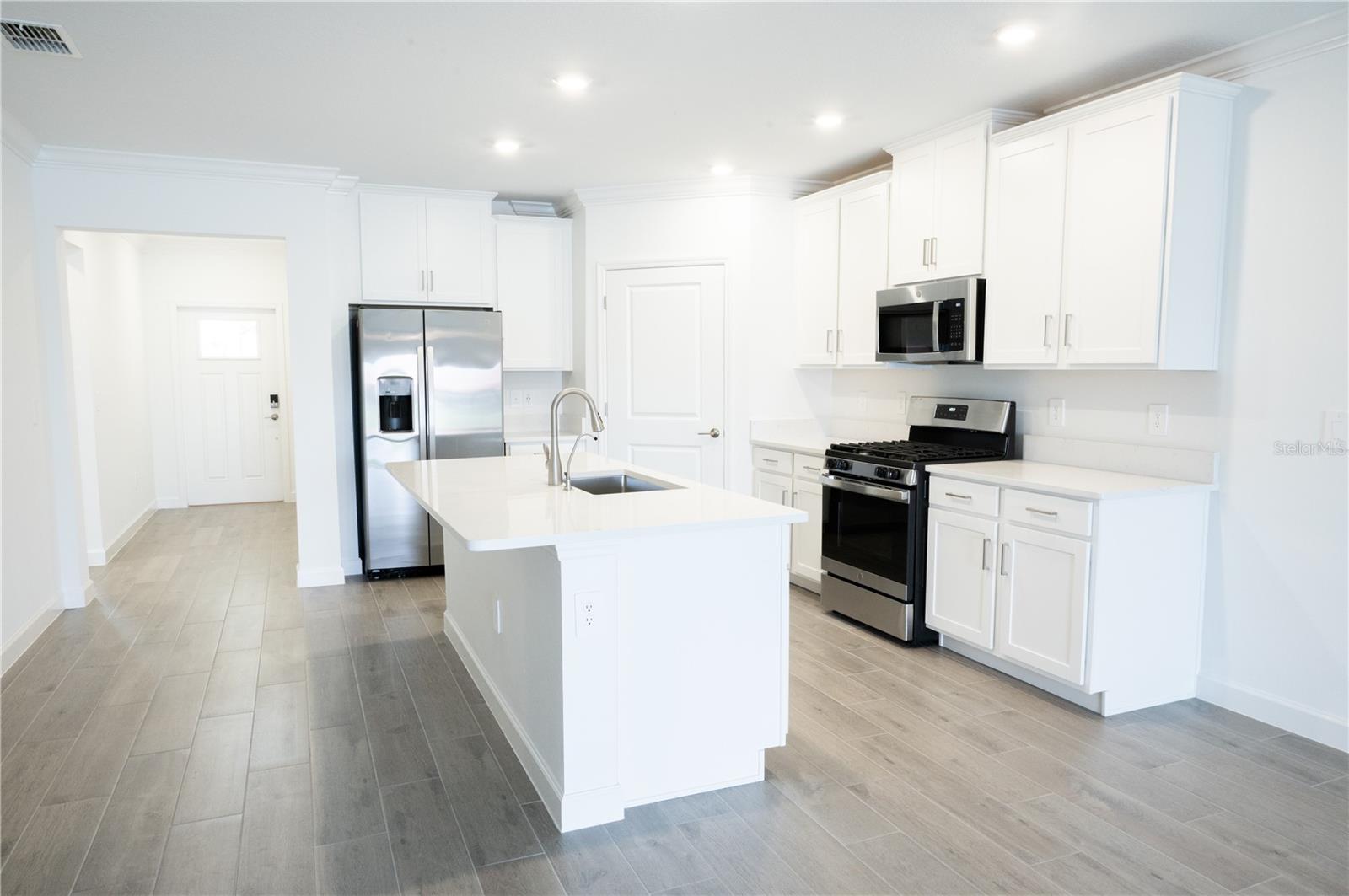 17523 HOLLY WELL AVE, WIMAUMA, FL — photo 5