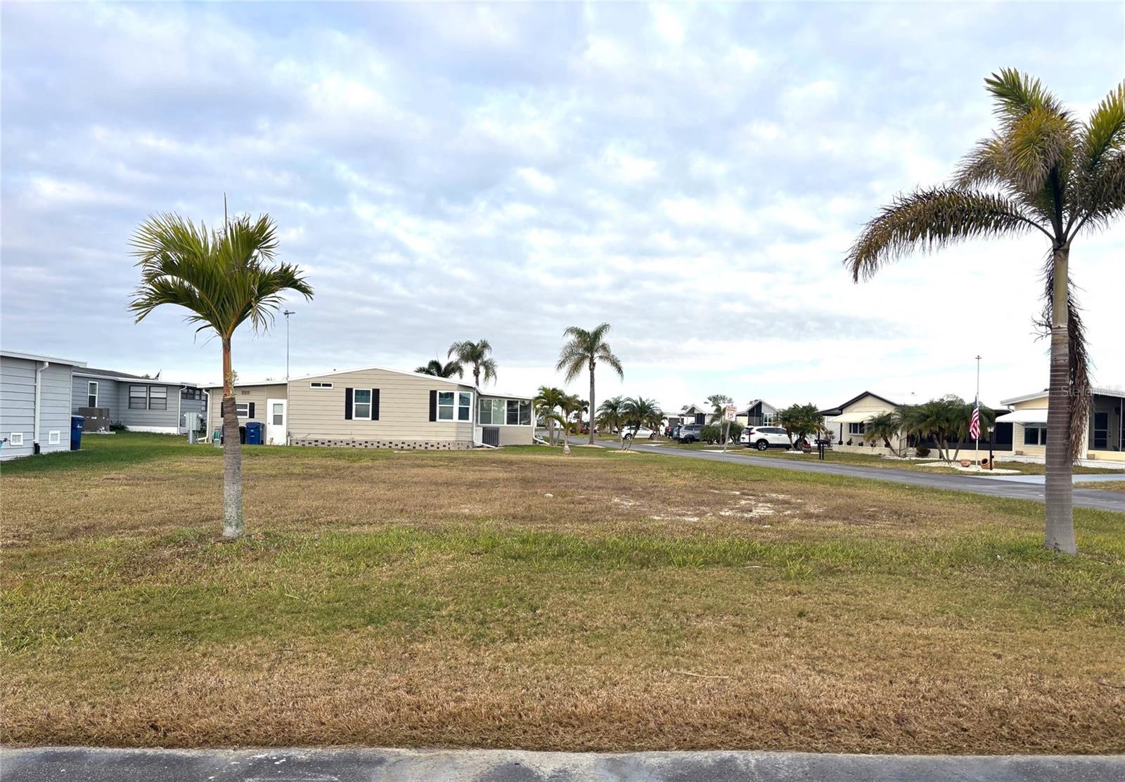 501 SAN CLEMENTE CIR, NORTH PORT, FL — photo 3