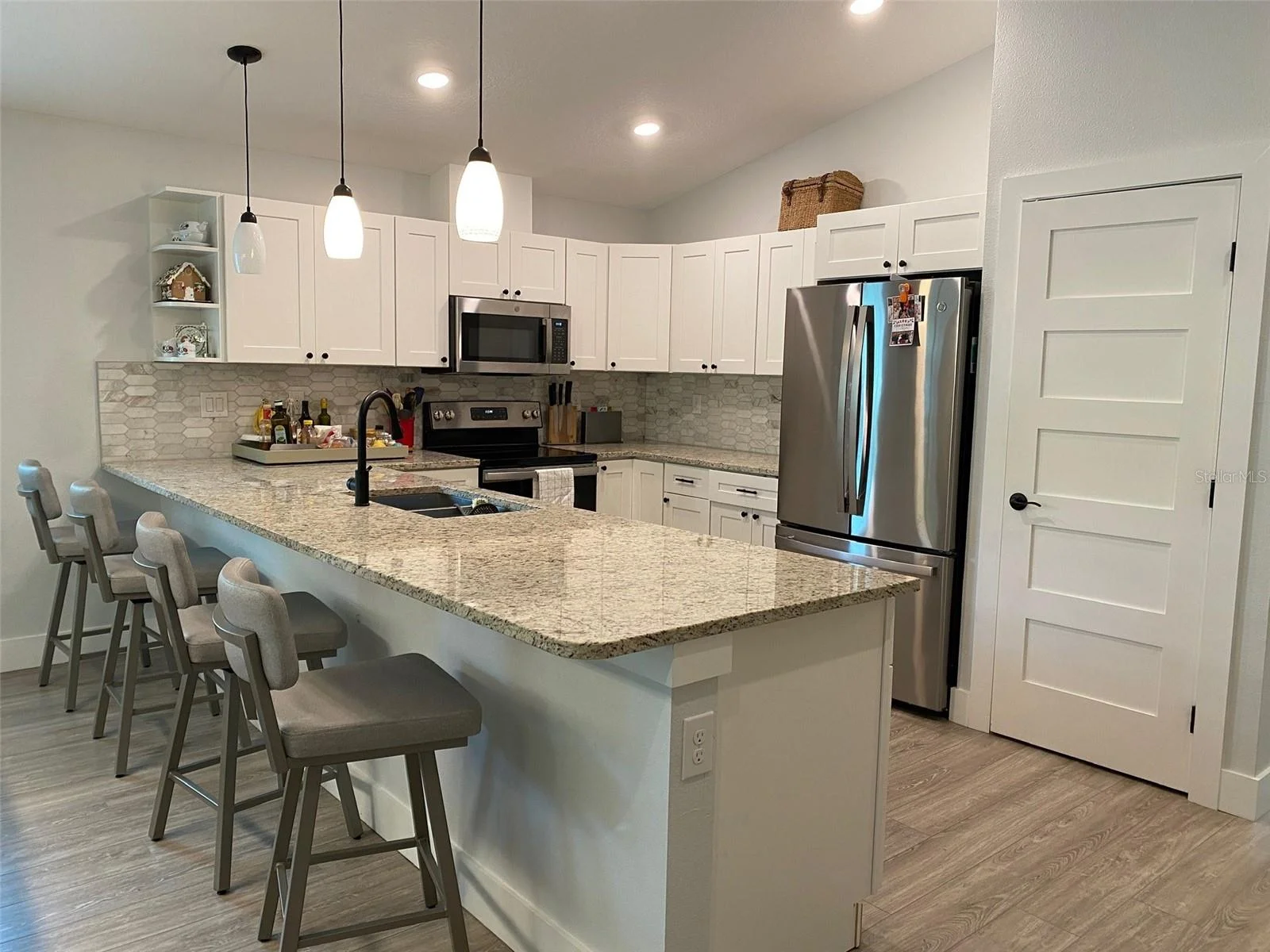 2933 MAIDEN LN, SARASOTA, FL — photo 8