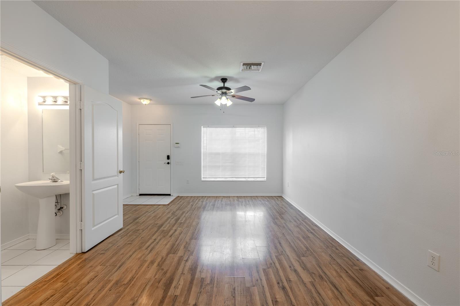 2432 LAKE WOODBERRY CIR, BRANDON, FL — photo 7