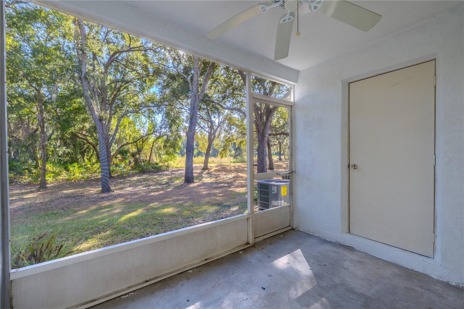 2432 LAKE WOODBERRY CIR, BRANDON, FL — photo 12